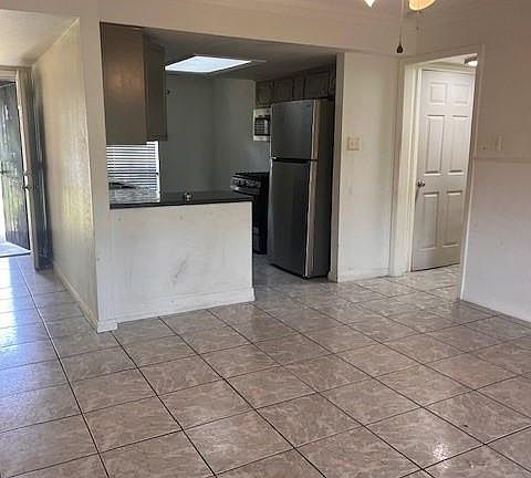 5th image of 9710 Jaywood Dr