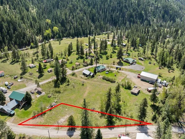 175 Ross Gulch Rd, Pinehurst, ID 83850