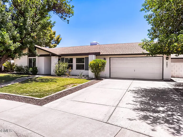 9801 N 74th Pl — Photo 3