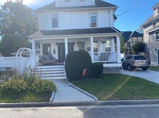 26 Scott Pl, Rockville Centre, NY 11570