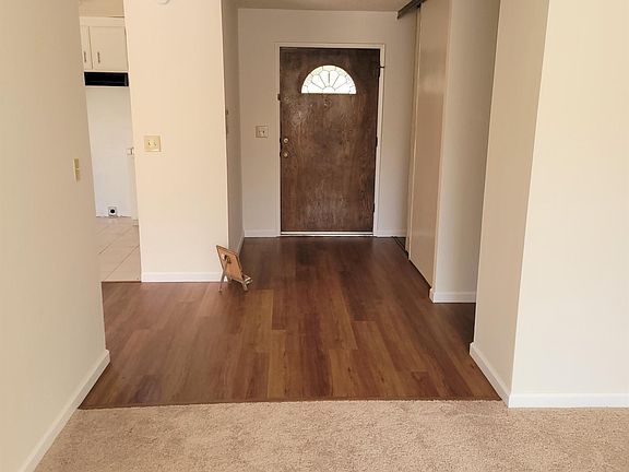 4th image of 47227 Yucatan Dr