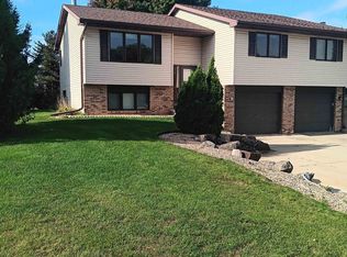 2649 Stanbrook St, Madison, WI 53711