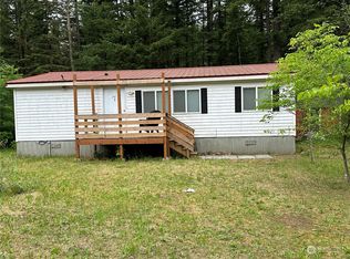6163 Cedar Ln, Maple Falls, WA 98266