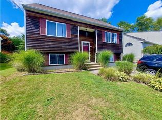 15 Aroostook Trl, Narragansett, RI 02882