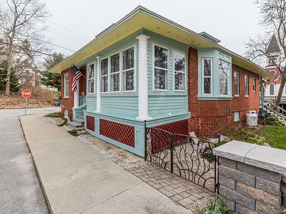 3rd image of 58 Cedar Ave