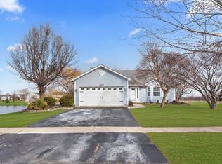 25407 S Yellow Pine Dr, Channahon, IL 60410