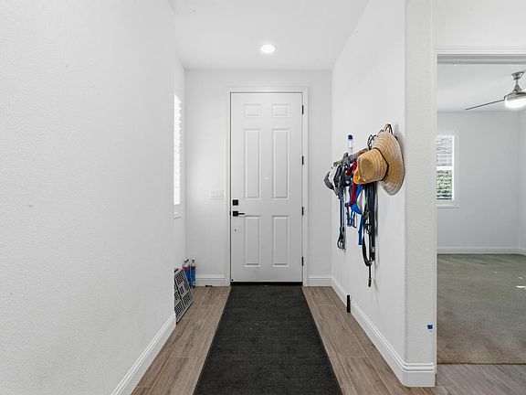 2nd image of 355 Marigold Drive