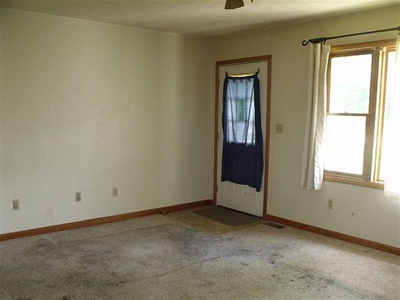 2nd image of 1044 Springwood Dr