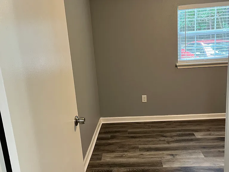 405 Scenic Hill Rd — Photo 18