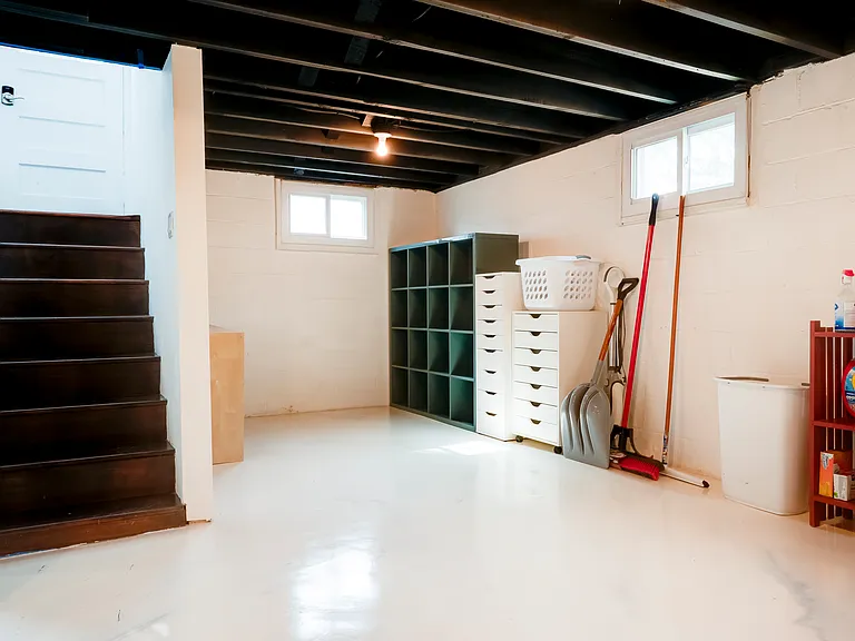 1830 Oconnell Ave — Photo 24