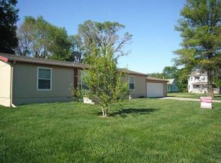 121 W 1st St, Mead, NE 68041