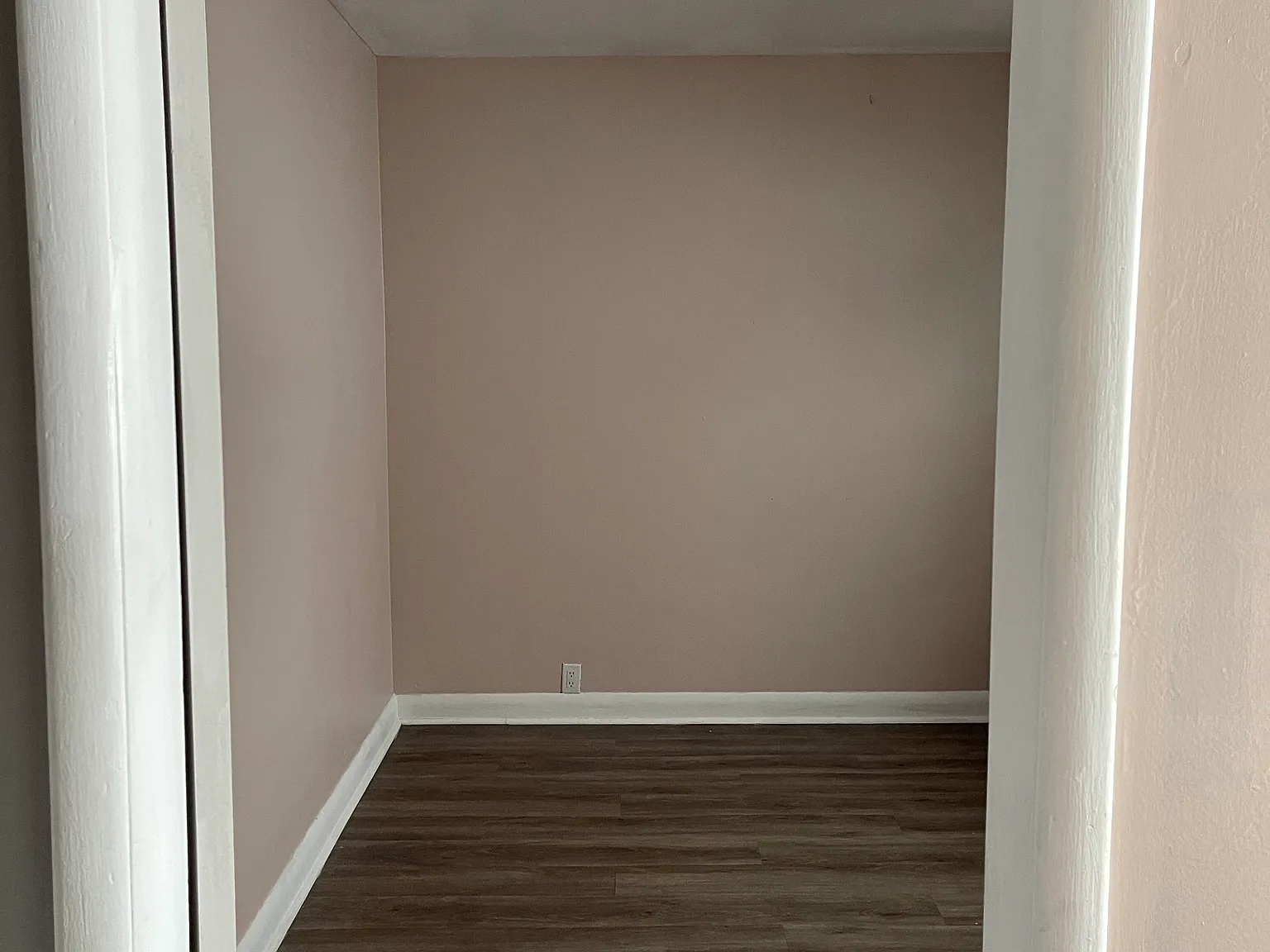 2 bed, 1600 sqft, $1,300 — Photo 2