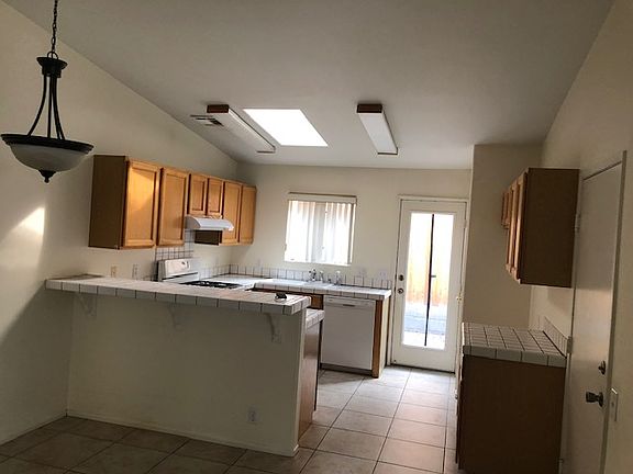 4th image of 53360 Avenida Madero