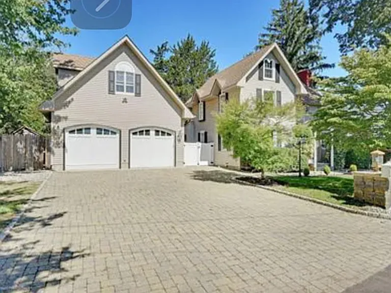 564 Winding River Ln — Photo 16