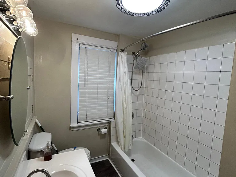1129 S Kingshighway Blvd — Photo 14