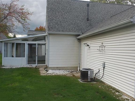 4th image of 19561 Porters Ln #40