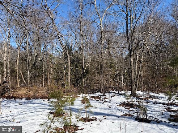 2nd image of 144 Alloway Friesburg Rd