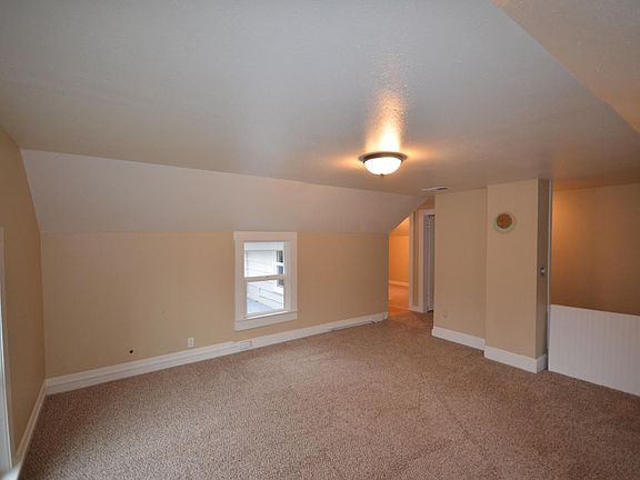 3rd image of 218 E Franklin St #B