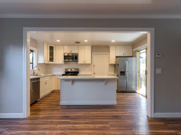 1940 Belmont Ave, San Carlos, CA 94070