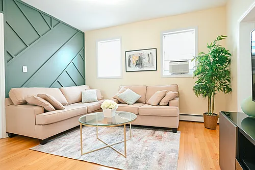 18 Van Rensselaer St #1 Photo 1