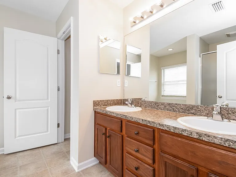 12100 Hayden Lakes Cir — Photo 11