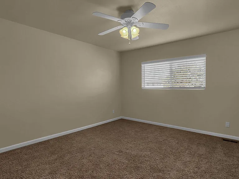 2488 Washo Cir — Photo 17