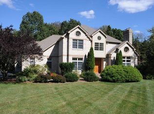 15 Mountaincrest Dr, Cheshire, CT 06410