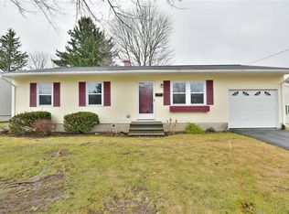 4 Bonnie Ave, New Hartford, NY 13413