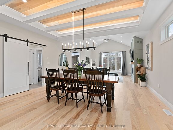 3rd image of 18 Lakeview Rd