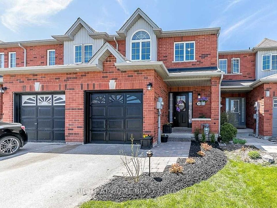 1st image of 54 Henderson Cres