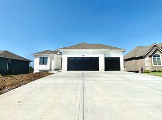 Cypress II Plan, Falcon Lakes, Basehor, KS 66007