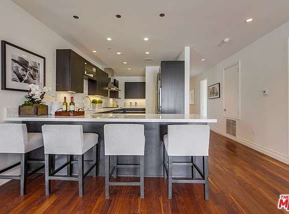 5th image of 4661 Wilshire Blvd Unit 203