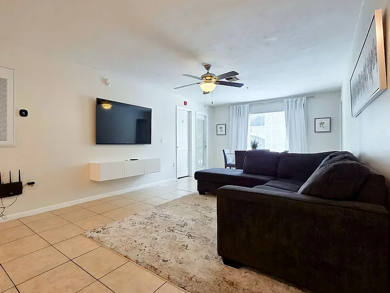 3800 SW 20th Ave #206 — Photo 11