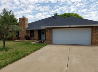2132 Northglen Dr, Clovis, NM 88101