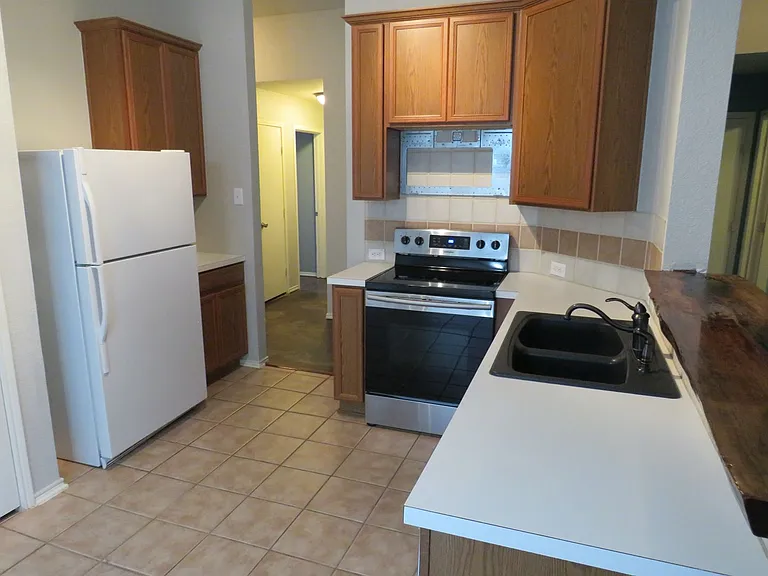 3717 Beatriz Dr — Photo 4