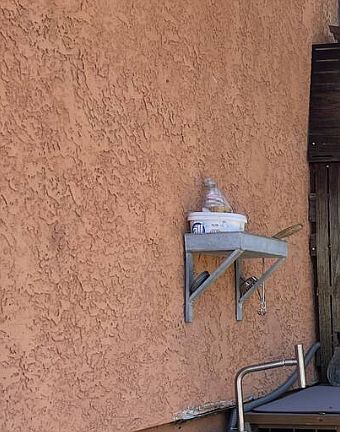 outside sink in driveway