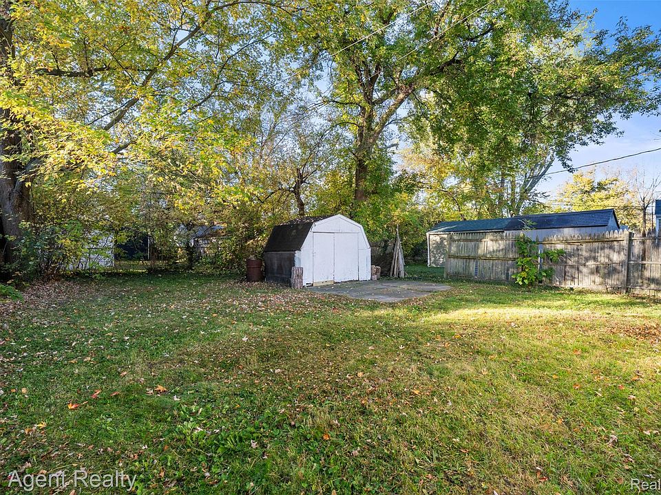 241 W Yale Ave, photo 19