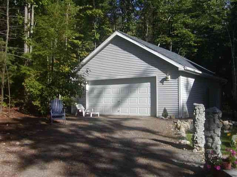 2nd image of 12 CONIFER Drive