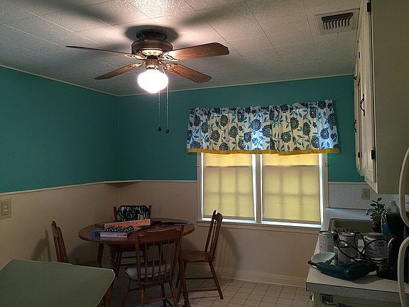 4th image of 508 N Lake St