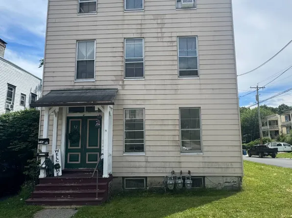52 Younglove Ave, Cohoes, NY 12047