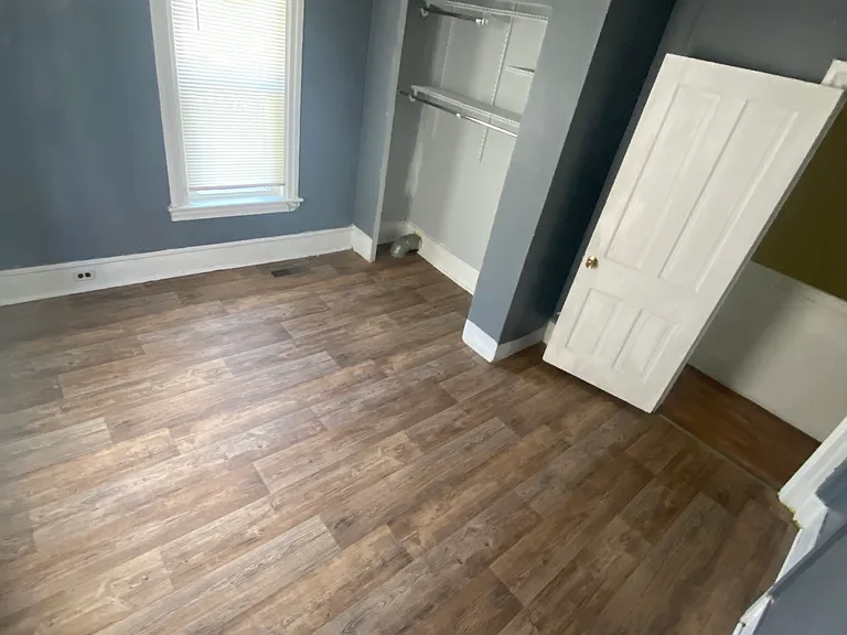 Master bedroom3