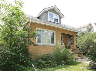 7025 W Wolfram St, Chicago, IL 60634