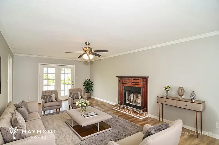 1237 Cobblestone Ln — Photo 3