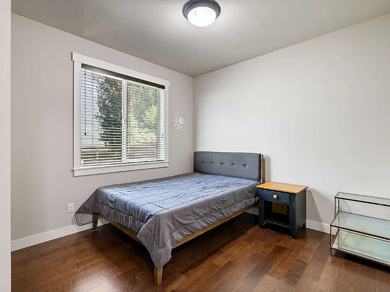1020 Hill St — Photo 14