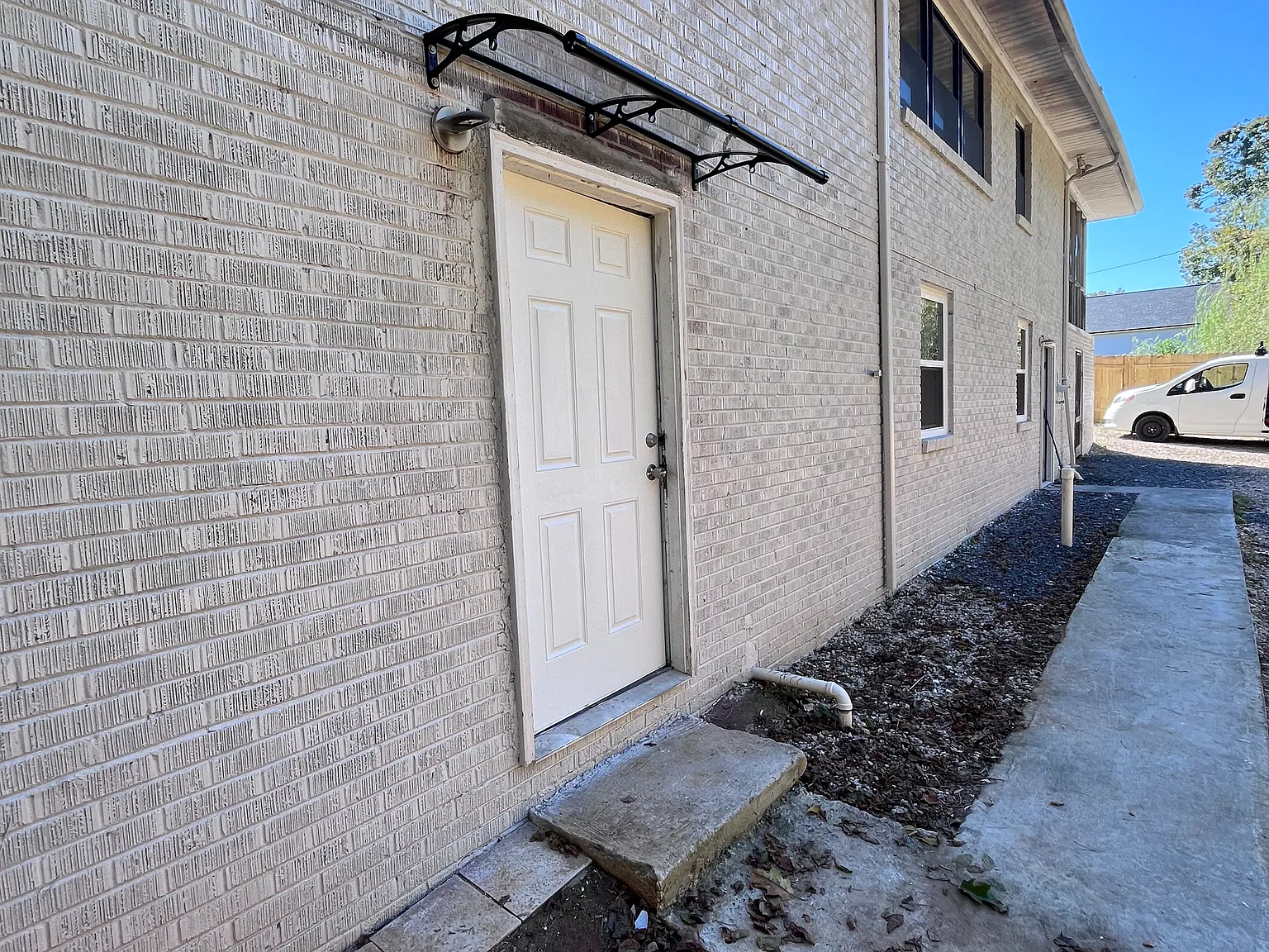 2 bed, 700 sqft, $1,100 — Photo 4