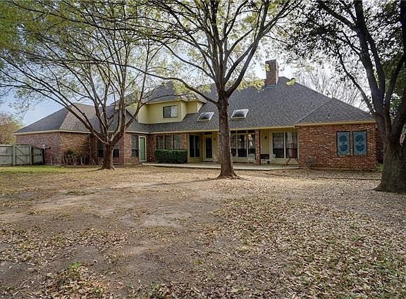 2nd image of 1603 Shady Oaks Pl