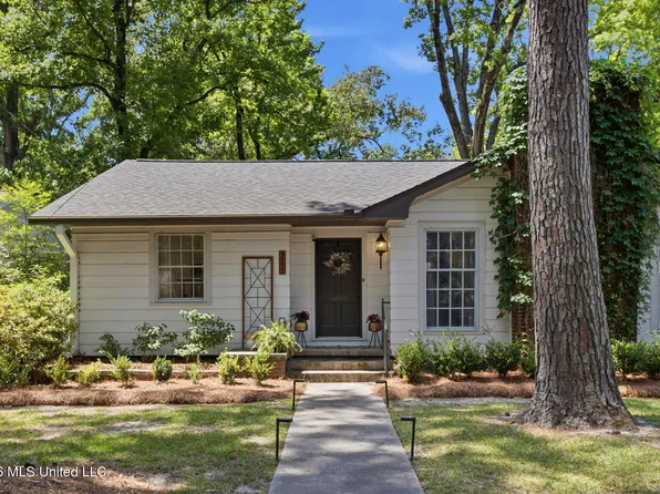 3555 Cowan Pl, Jackson, MS 39216