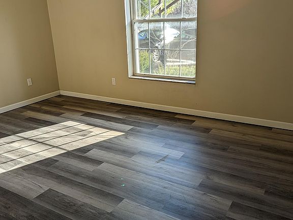 5th image of 660 Materdie Ln APT 101