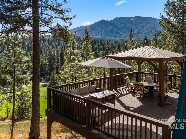 55 Rainbow Rdg, Garden Valley, ID 83622