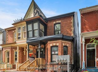 24 Sullivan St #3, Toronto, ON M5T 1B9